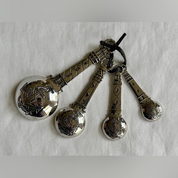 Ganz 4 Piece Ornate Zinc Measuring Spoon Set- Lighthouse Nautical Sailboat - Picture 3 of 4